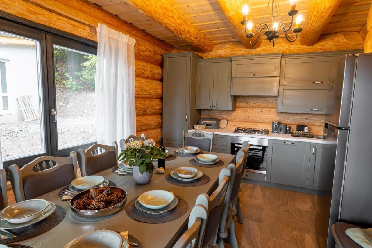 Harghita Log Houses Izvoare  Exterior foto